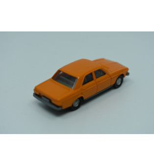 AUDI 100 