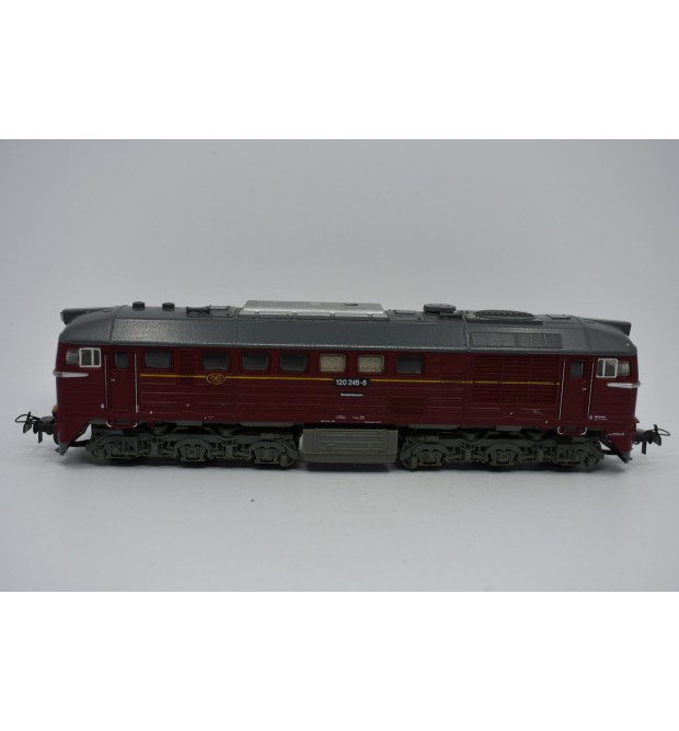 Dieselová lokomotíva BR 120 "DR"